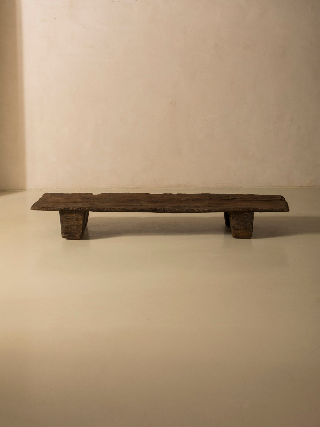 Mesa Naga XI 184x48x25cm.