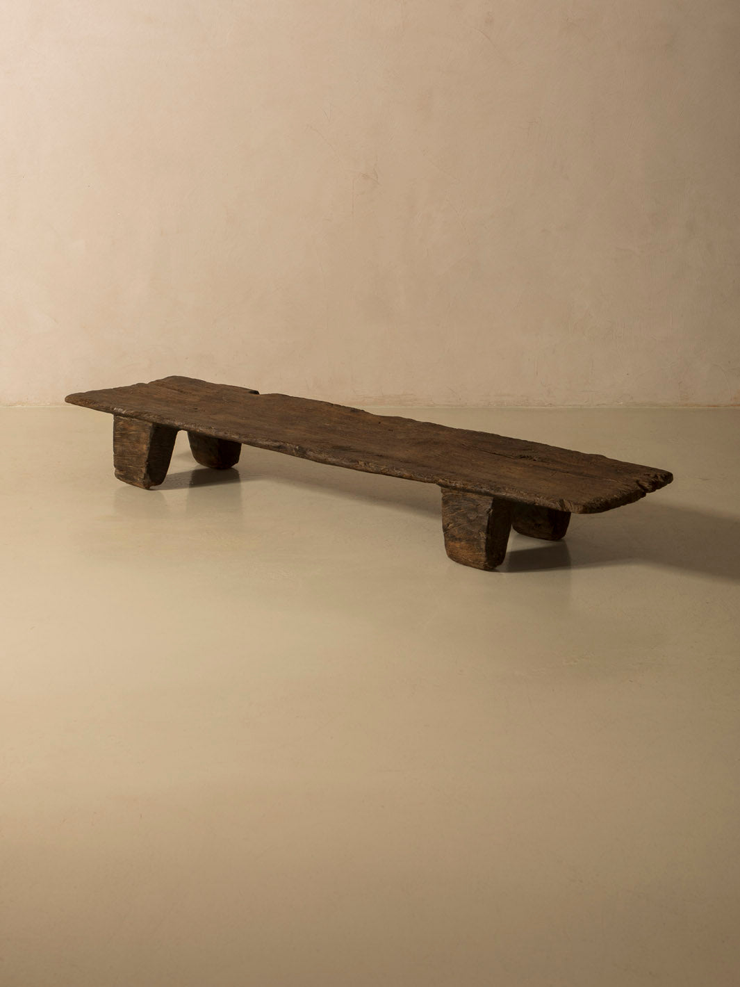 Mesa Naga XI 184x48x25cm.