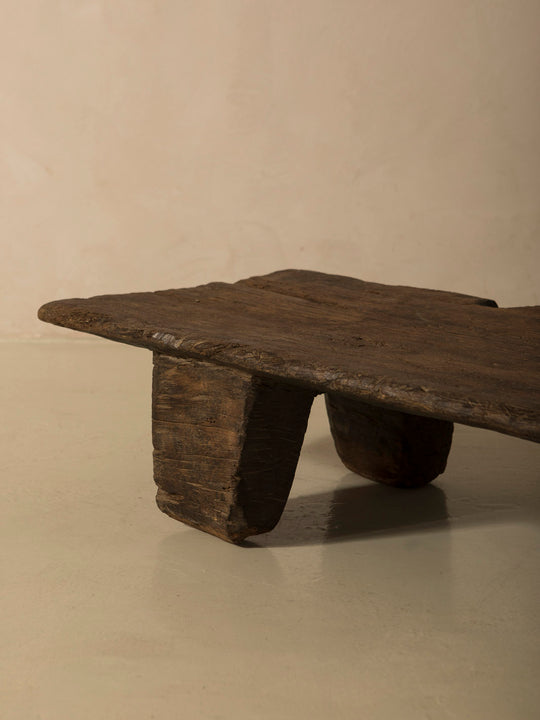 Mesa Naga XI 184x48x25cm.