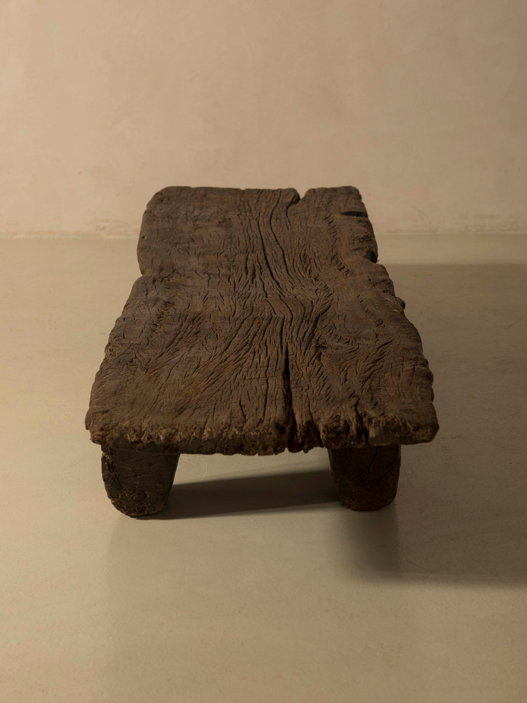 Mesa Naga XI 184x48x25cm.