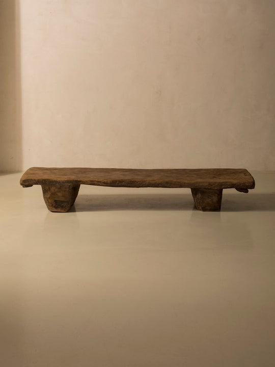 Mesa Naga XIII 179x55x25cm.