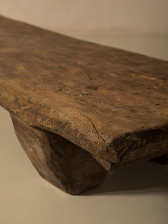 Mesa Naga XIII 179x55x25cm.