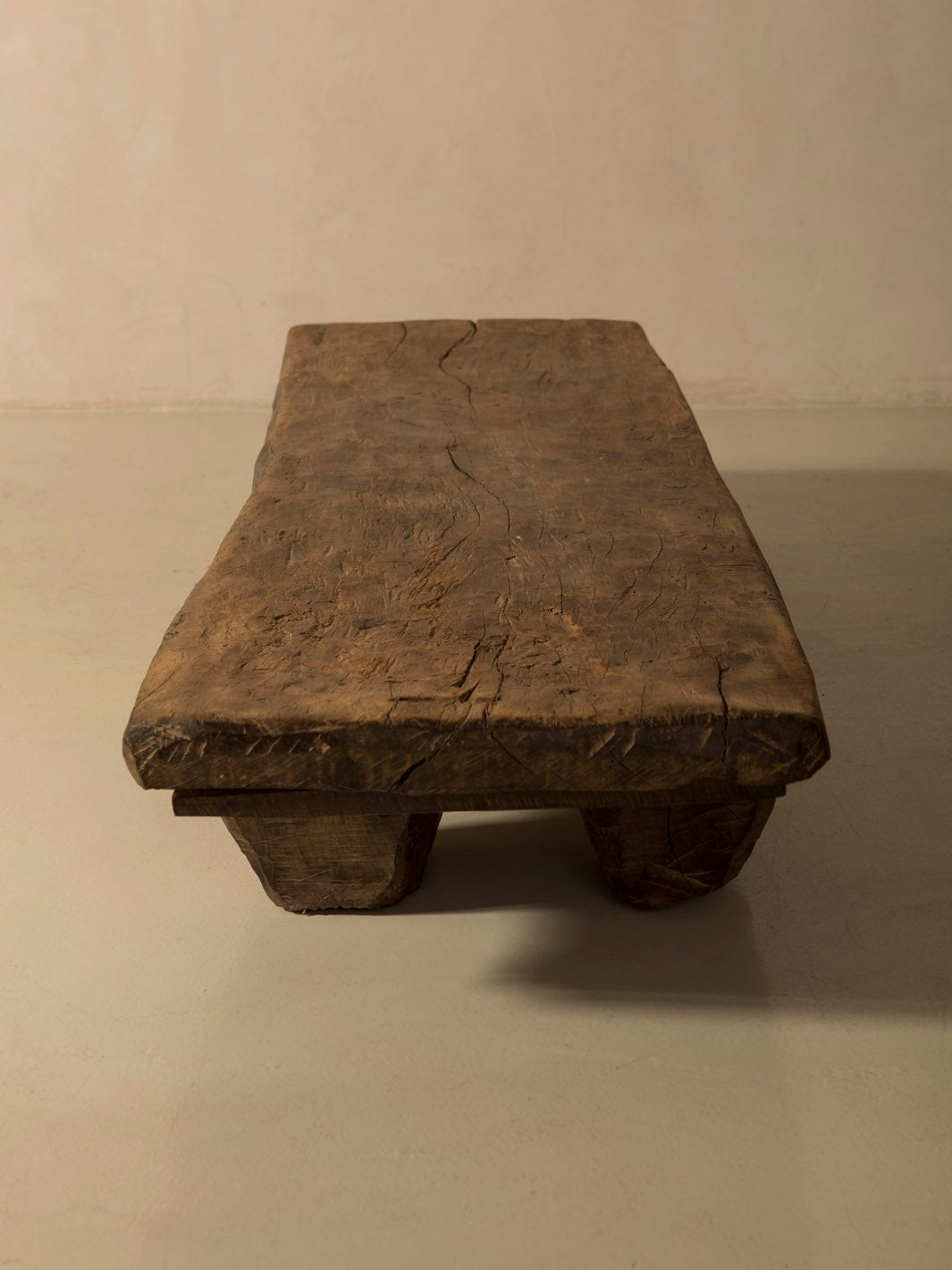 Mesa Naga XIII 179x55x25cm.