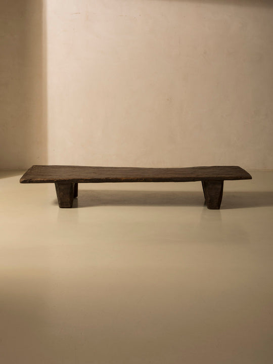 Mesa Naga XIV 196x53x32cm.