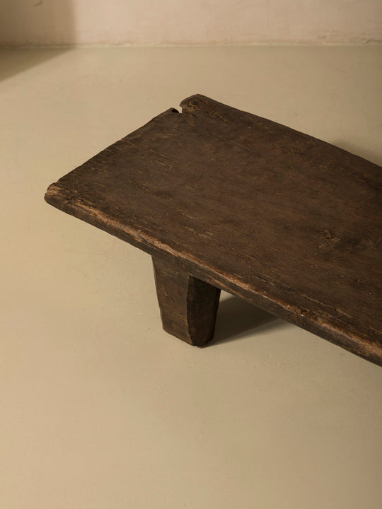 Mesa Naga XIV 196x53x32cm.