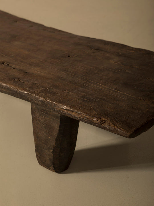 Mesa Naga XIV 196x53x32cm.