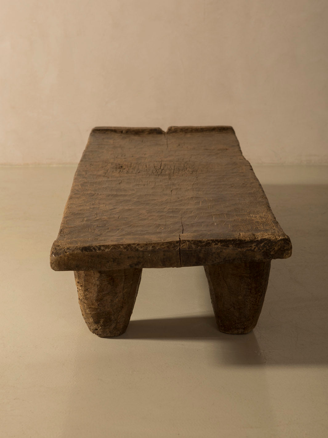 Mesa Naga VIII 194x60x30cm.