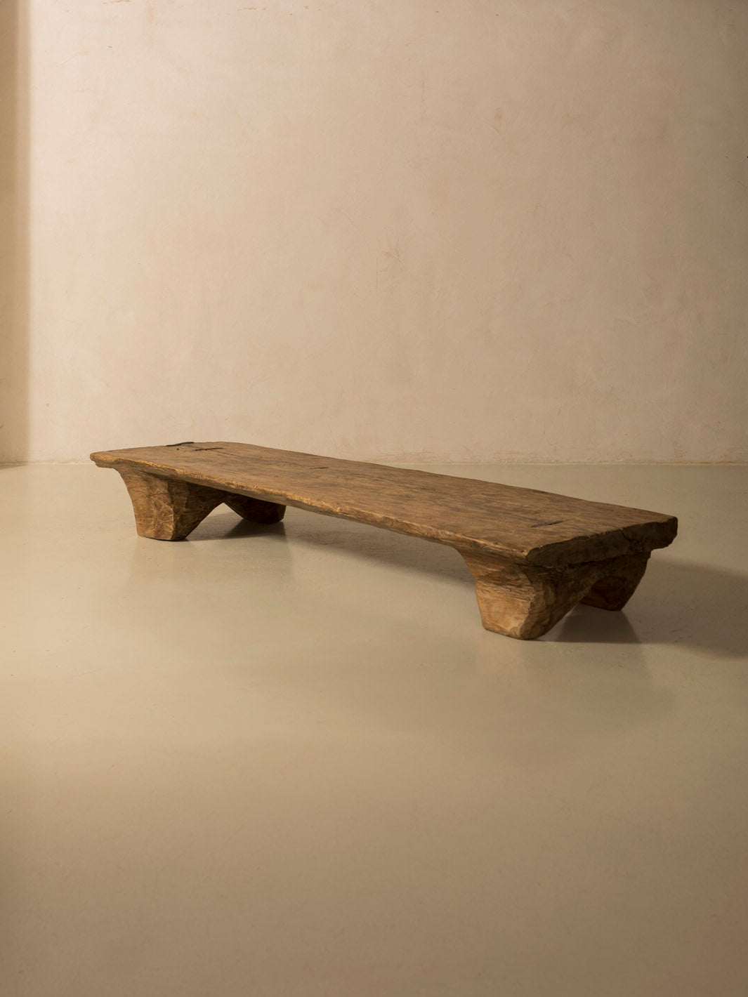 Mesa Naga IX 187x60x25cm.