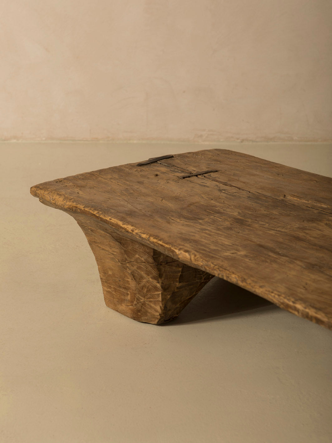 Mesa Naga IX 187x60x25cm.