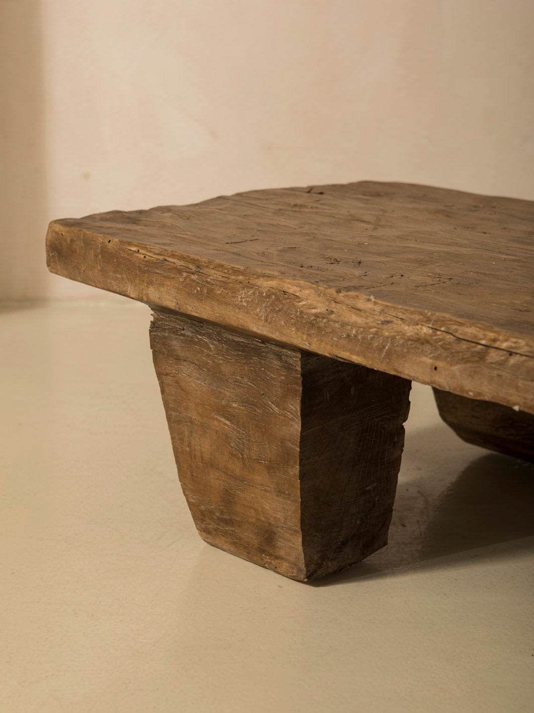 Mesa Naga X 184x65x29cm.