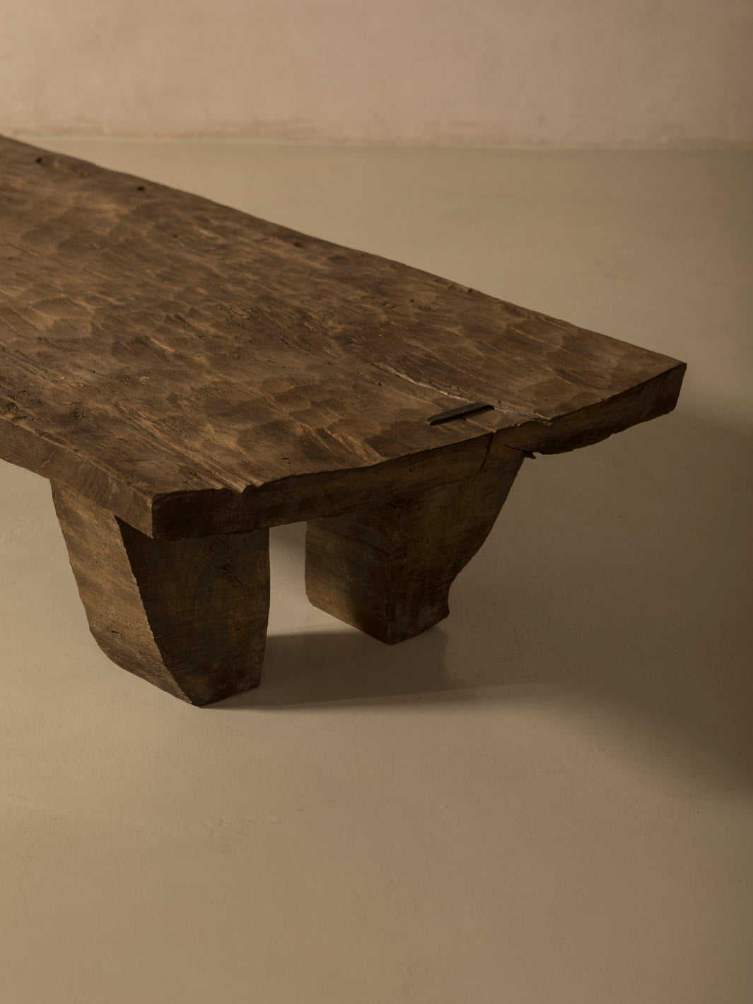 Mesa Naga XVI 189x71x33,5cm.