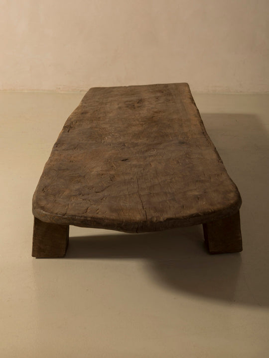 Mesa Naga XVII 213,5x59x26cm.