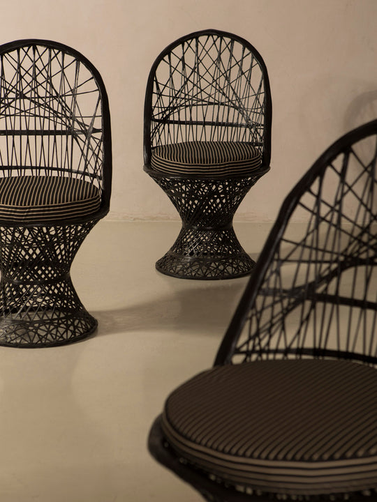 Fiberglass dining chair black