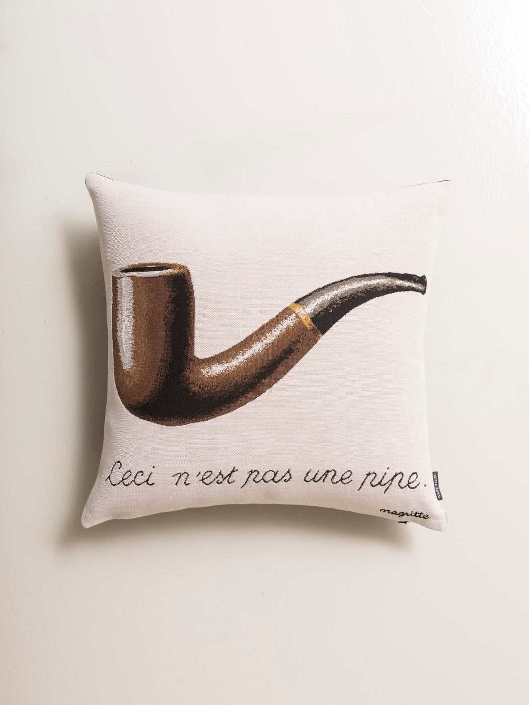 Ceci n'est pas une pipe Magritte