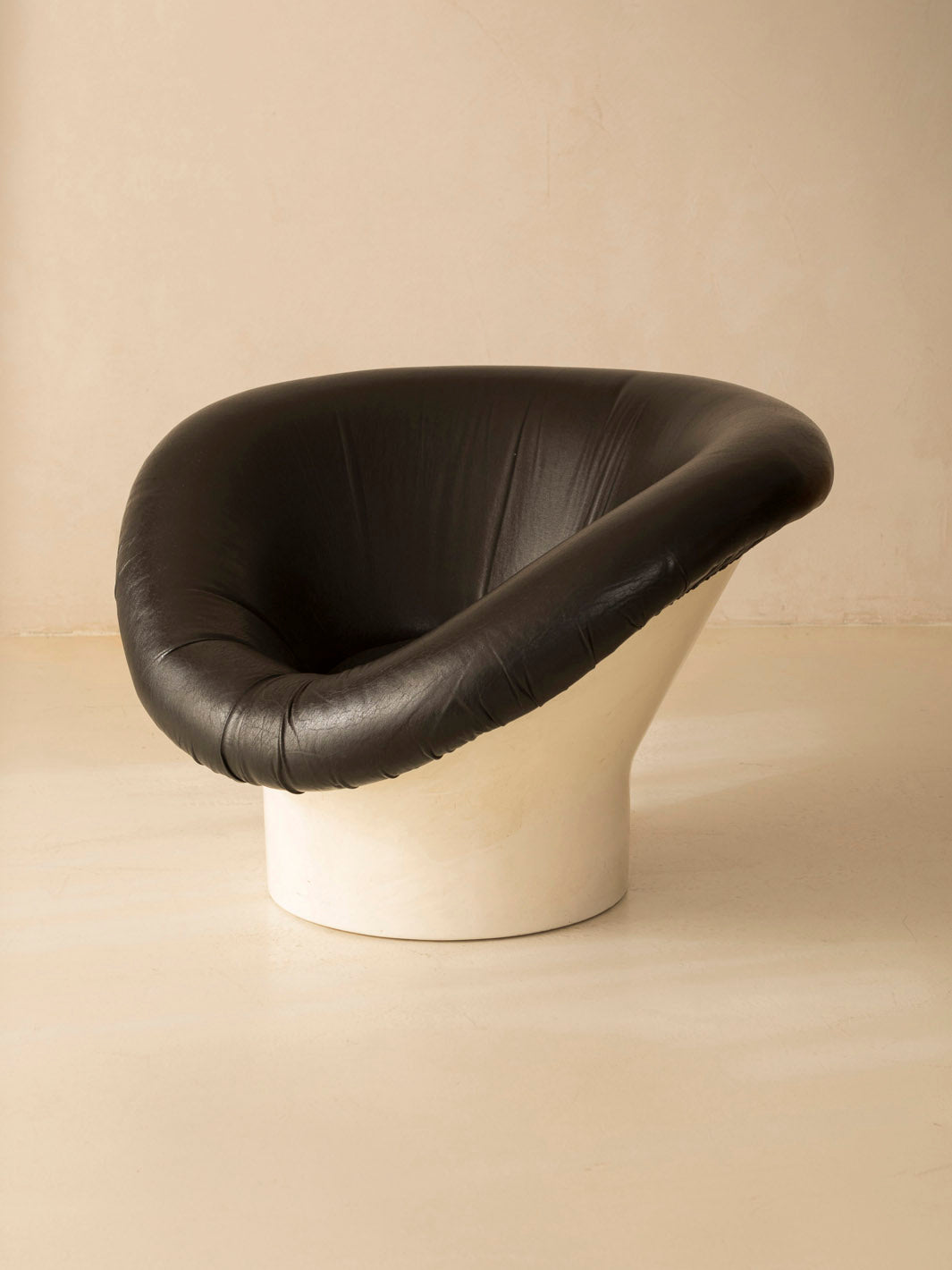 Fauteuil Korkus noir de Lennart Bender datant des années 60