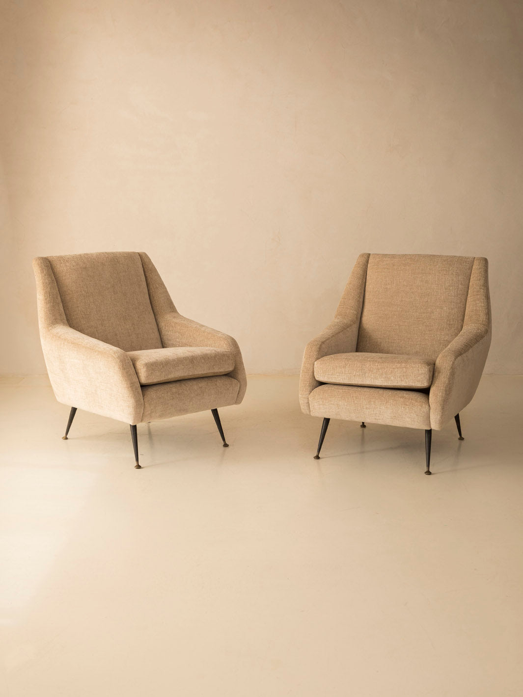 Pair of beige Italian Midcentury armchairs