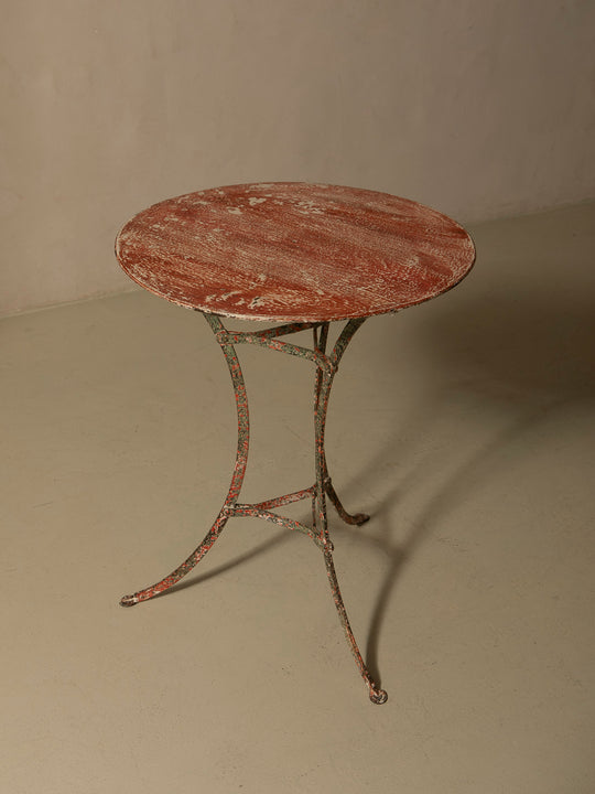 Red guéridon, 1940s
