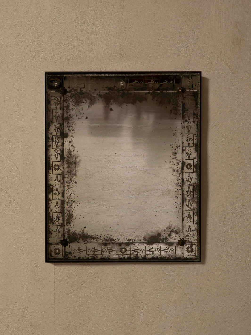 Espejo Venecia, años 20 64x78cm.
