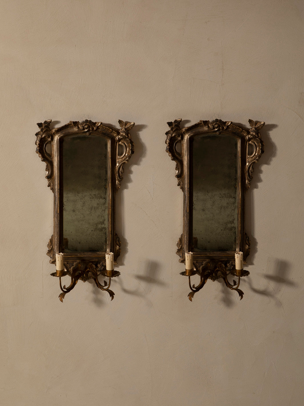 Pair of 1940s Venetian mirrored wall sconces