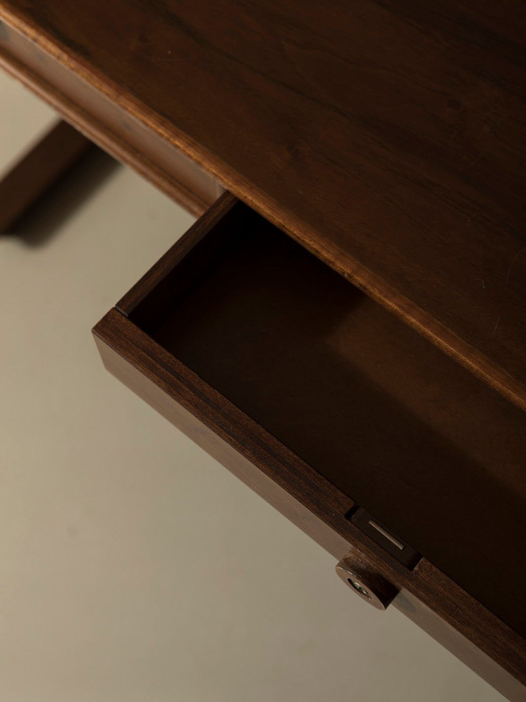 "530" Desk by Gianfranco Frattini for Bernini, 1960s
