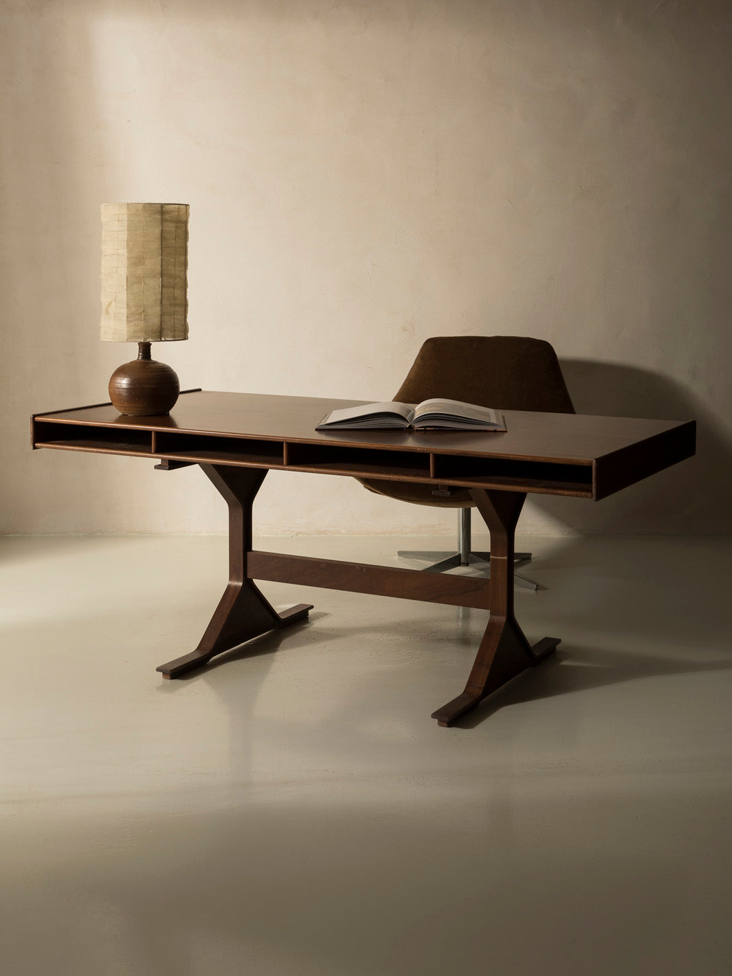 "530" Desk by Gianfranco Frattini for Bernini, 1960s