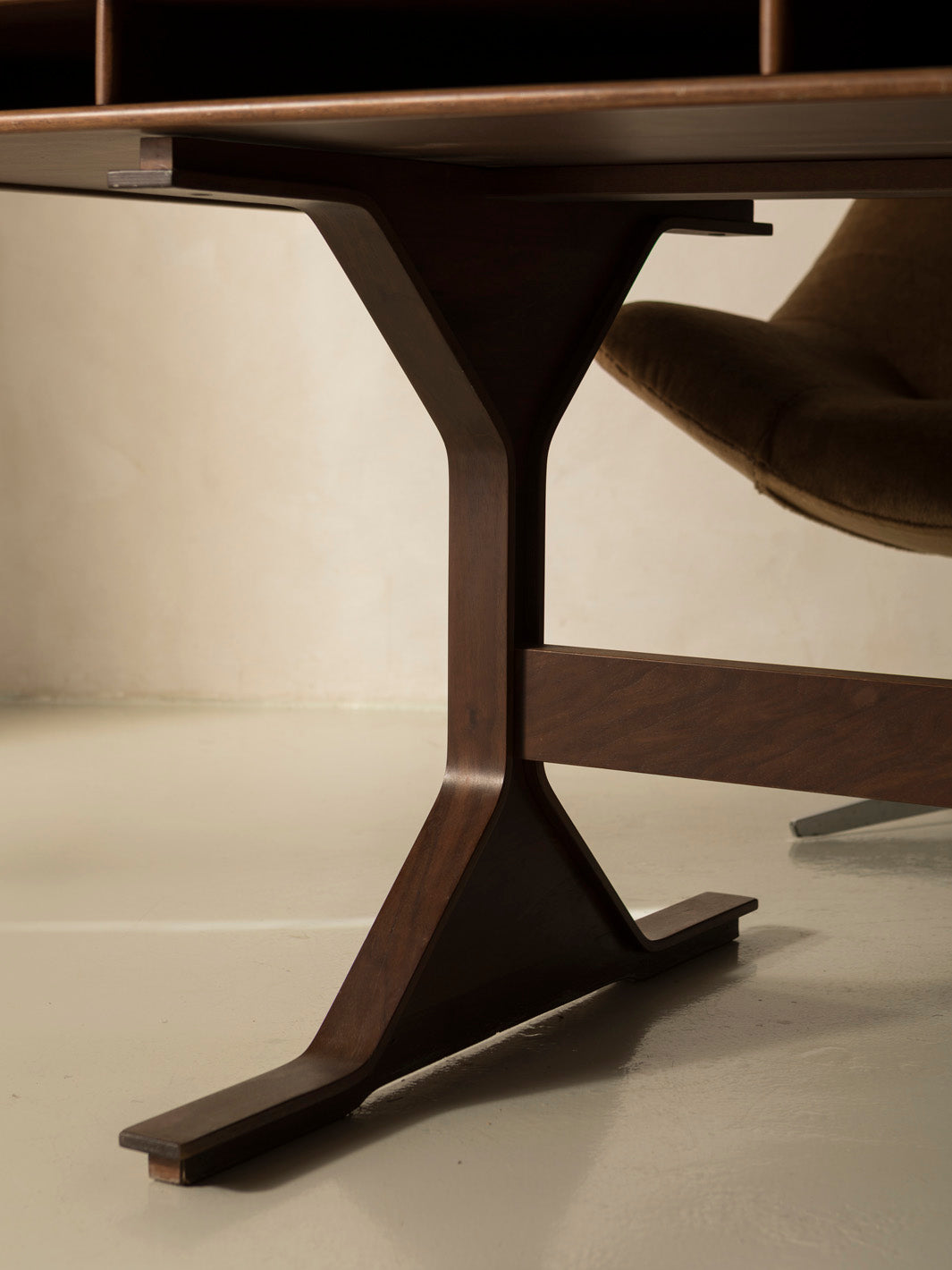 "530" Desk by Gianfranco Frattini for Bernini, 1960s