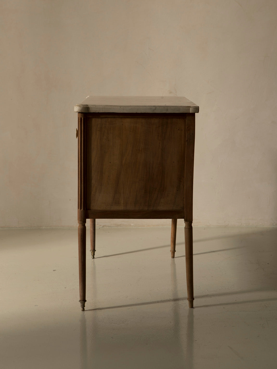 Cómoda parisina caoba, palosanto y mármol s.XIX