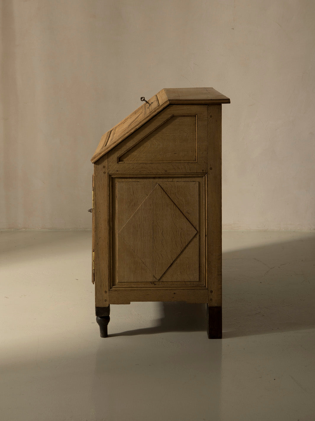 Cómoda escritorio Bélgica castaño XIX