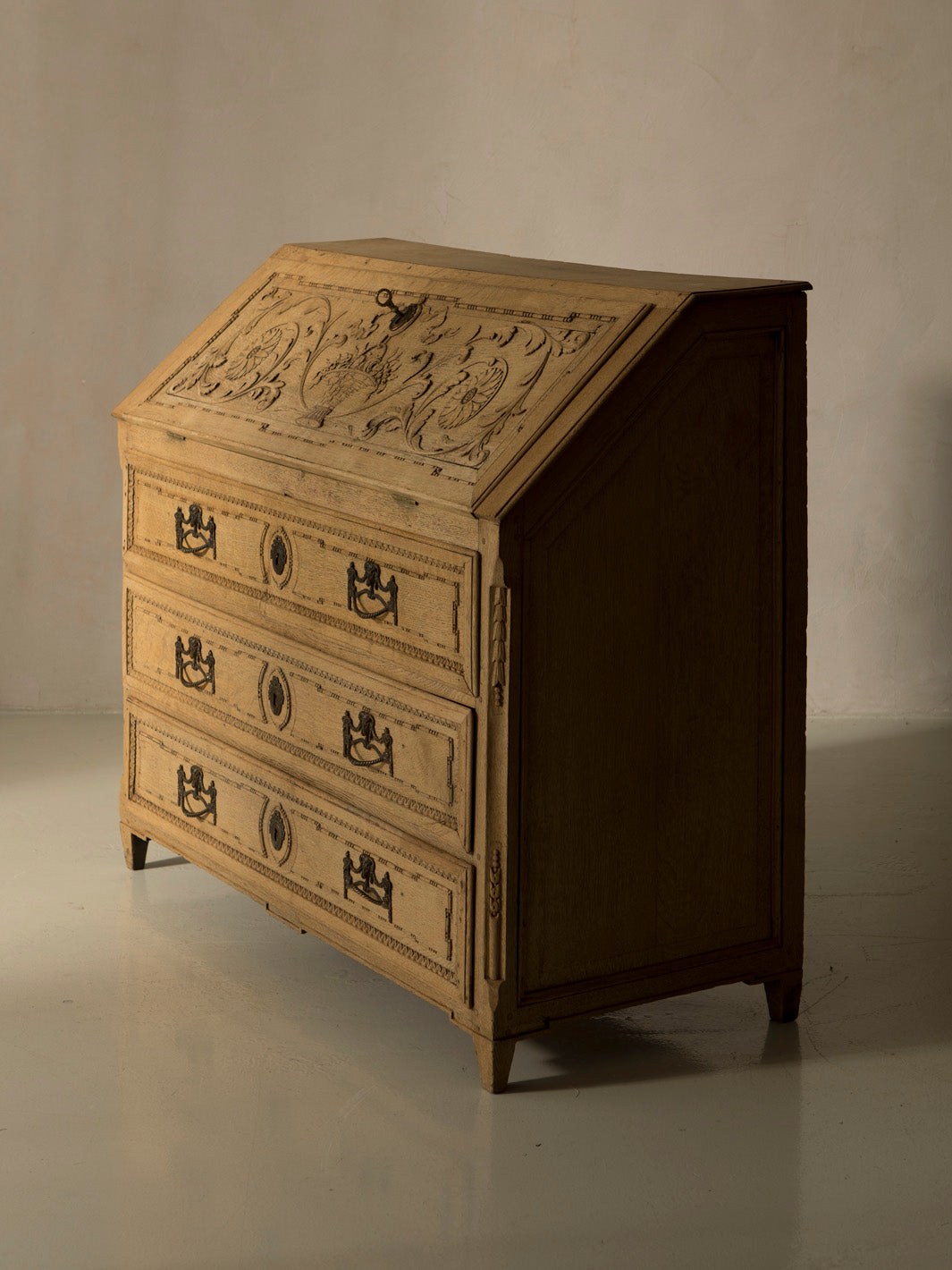 Cómoda escritorio Bélgica castaño XIX