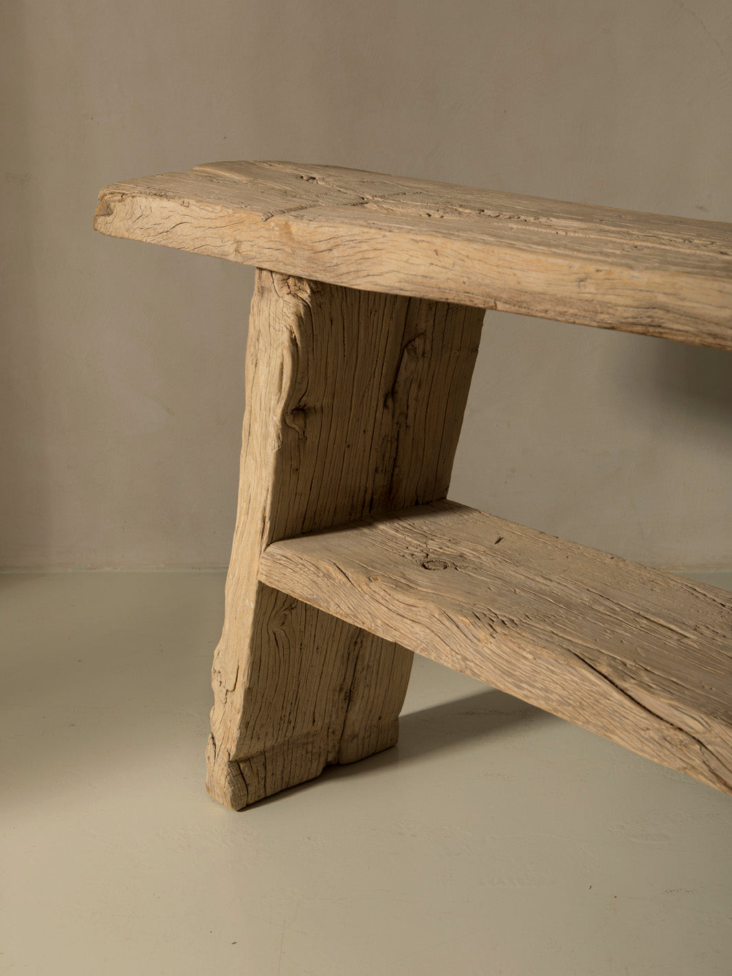 Elm Brut Console