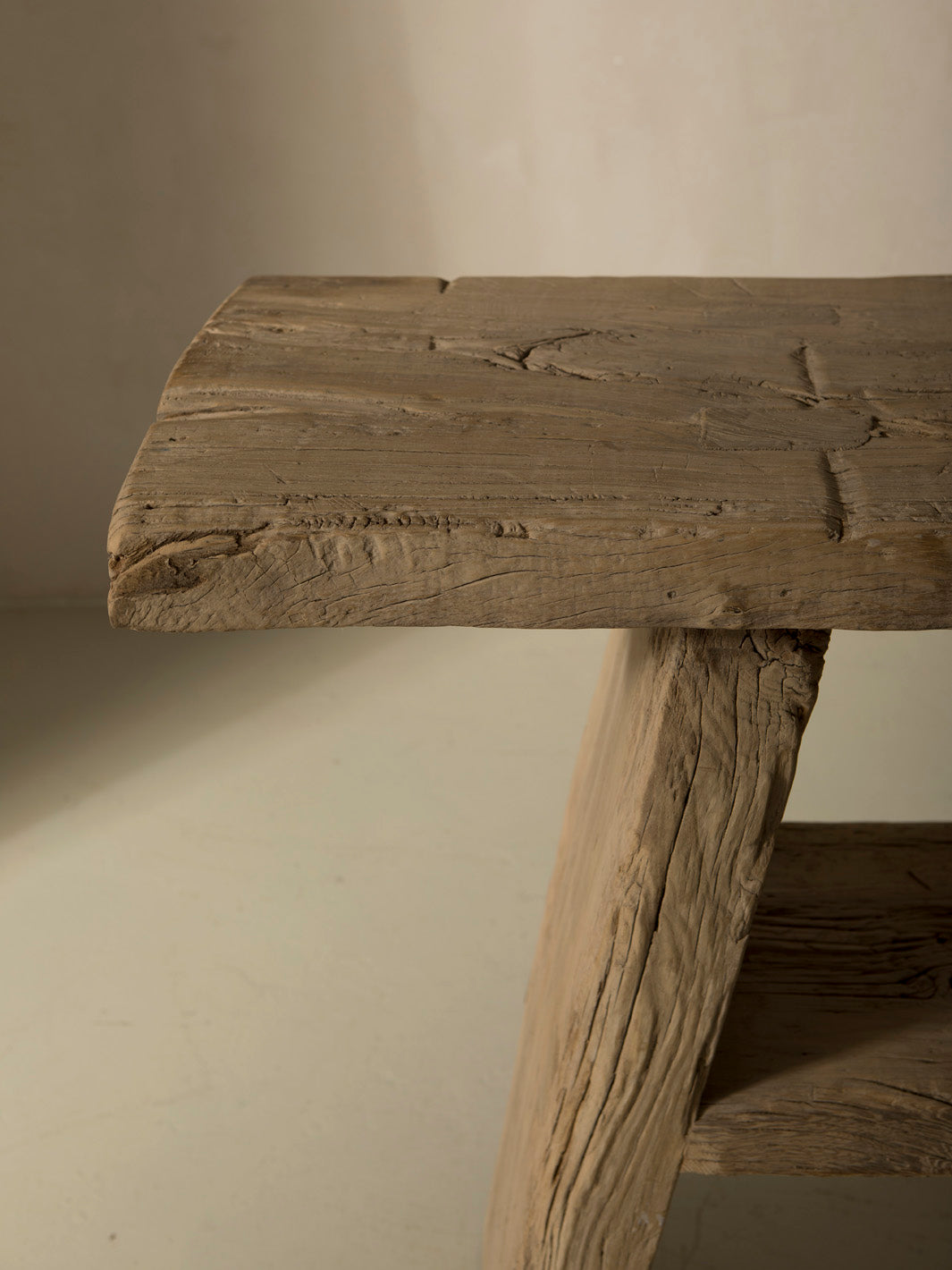 Elm Brut Console