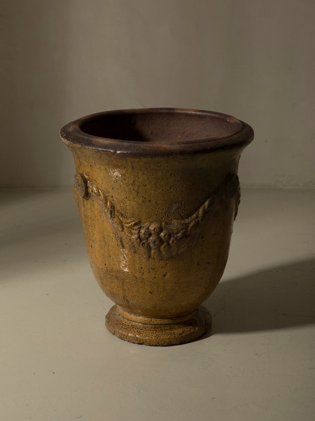 Provençal flowerpot from the 1930s