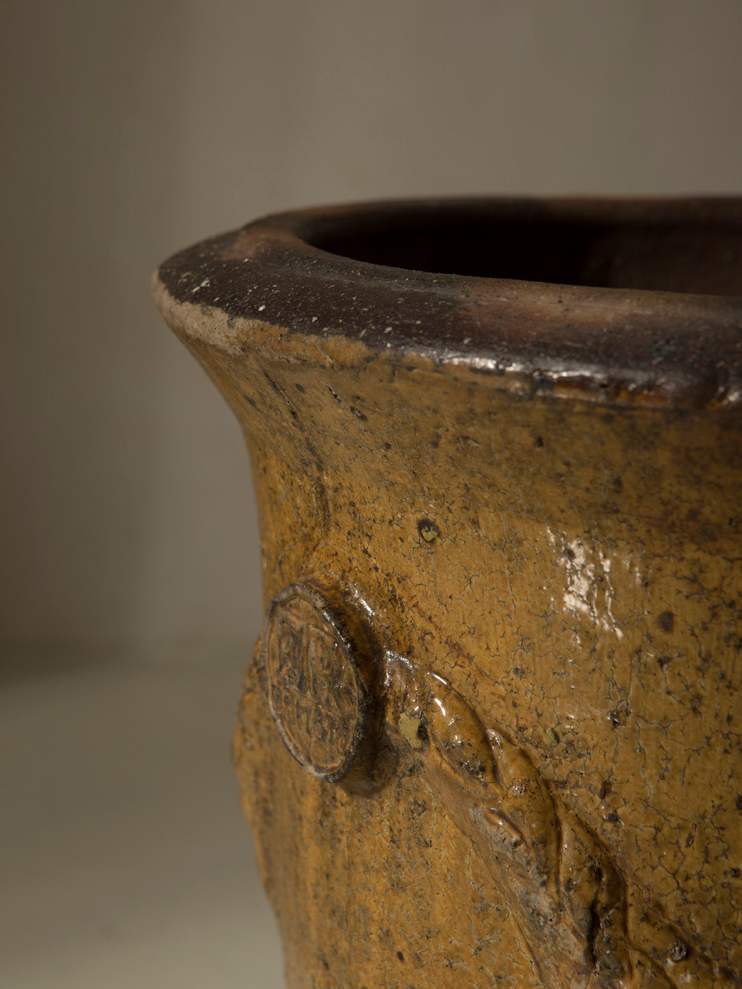 Provençal flowerpot from the 1930s