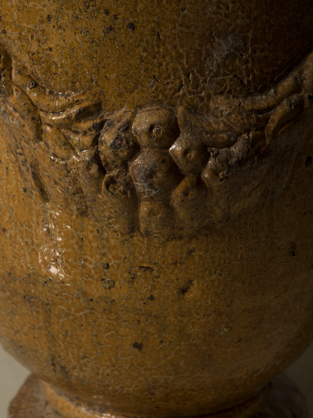 Provençal flowerpot from the 1930s