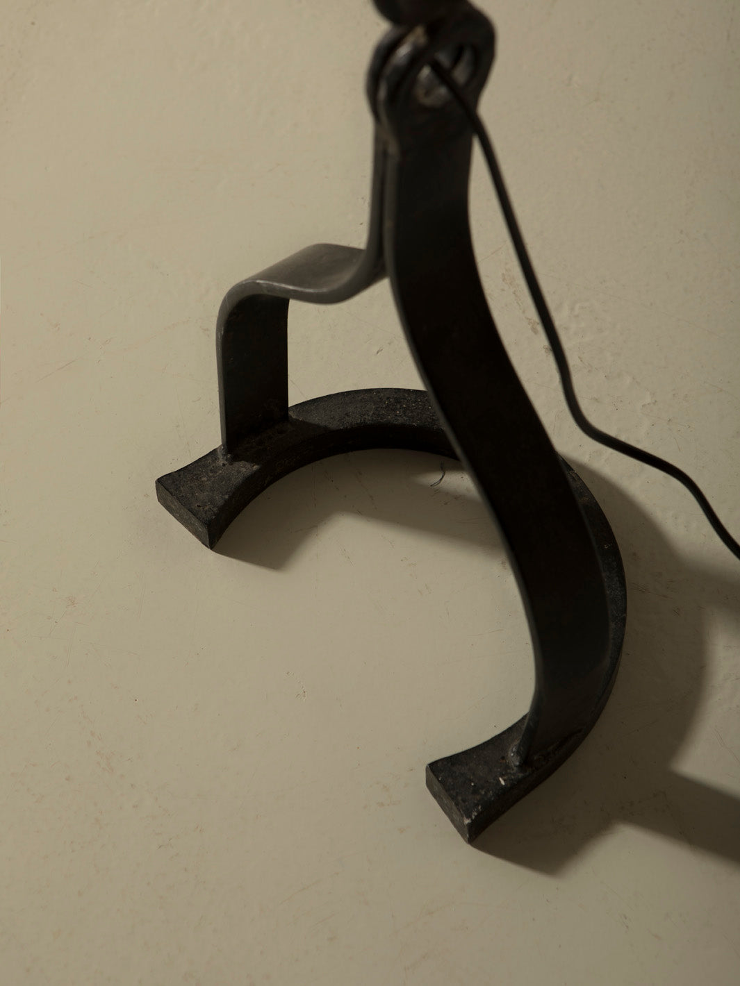 1950s floor lamp with Toulon chain
