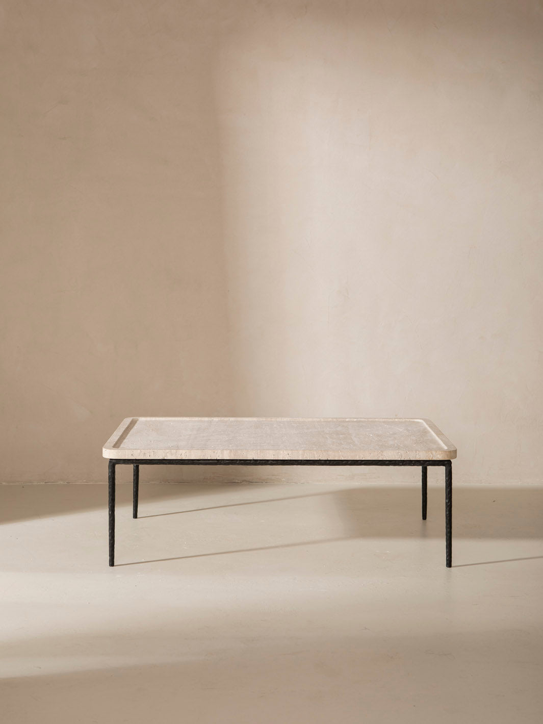 Arrow Gallon Martelé Table