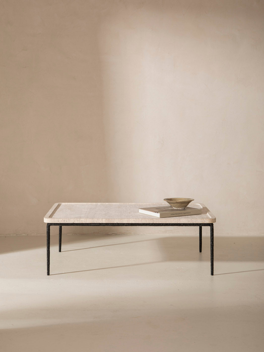 Arrow Gallon Martelé Table