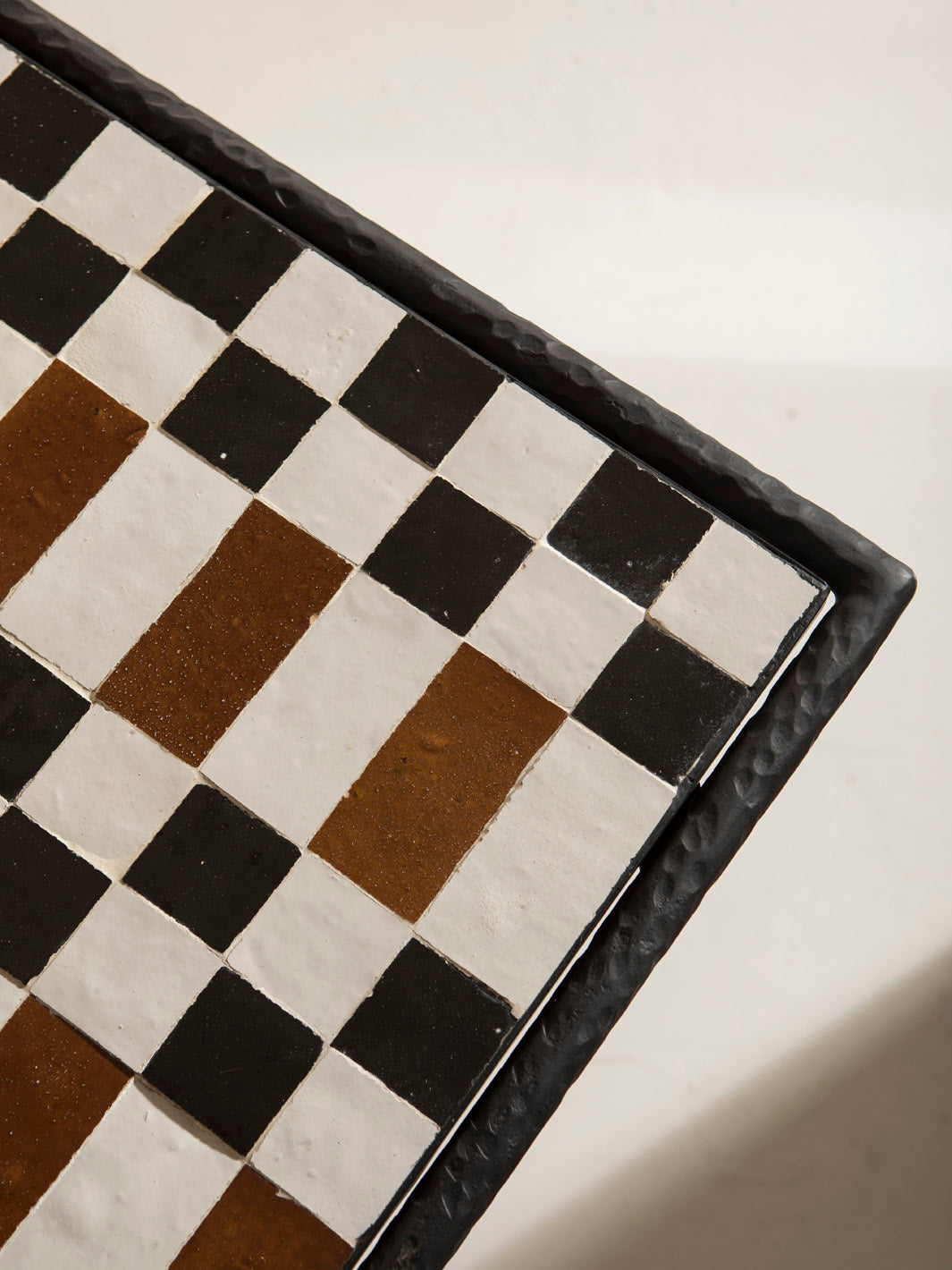 Mesa Medaillon Zellige Marrón & Negro