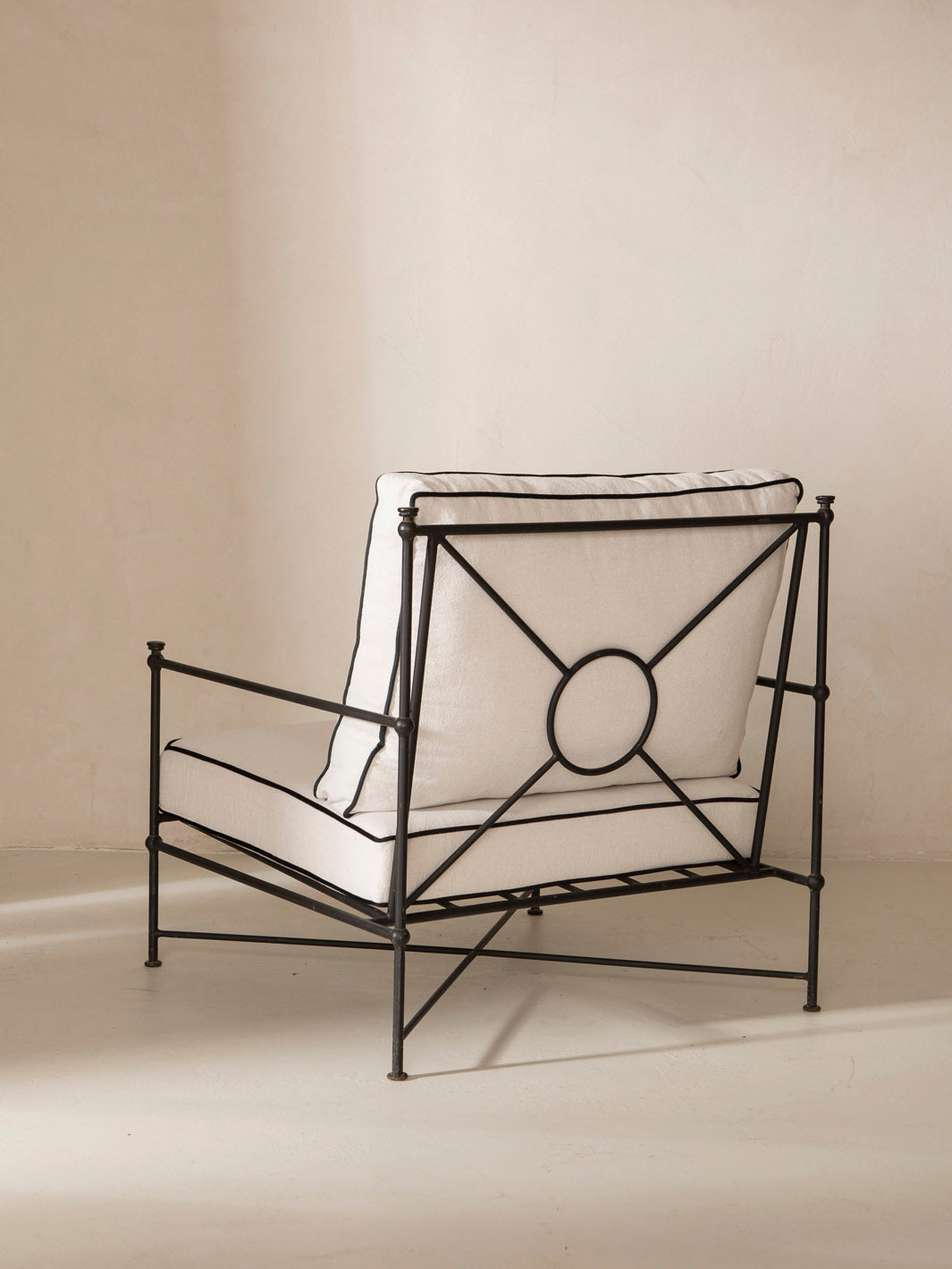 Wrought iron Medaillon armchair