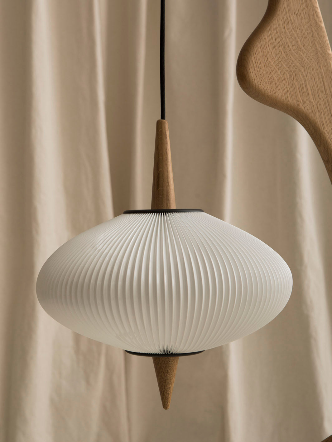 "Praying Mantis" Lamp #14.950 by Rispal Oak