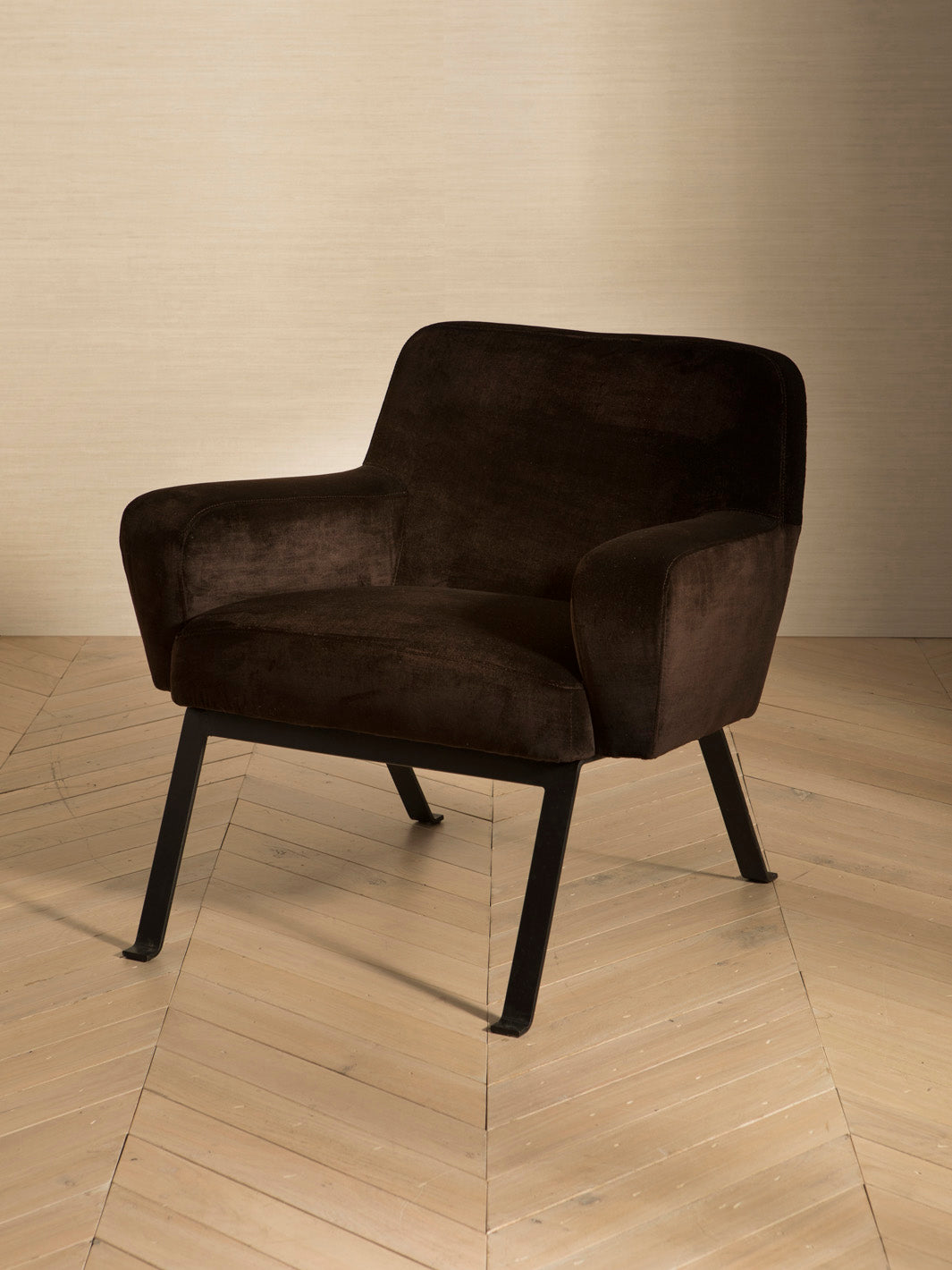 Italian armchairs from the 70s with neo-iron legs