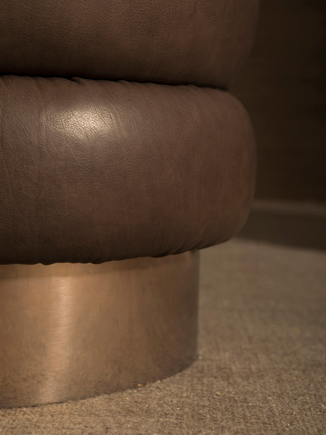 Chromo Mink leather pouf