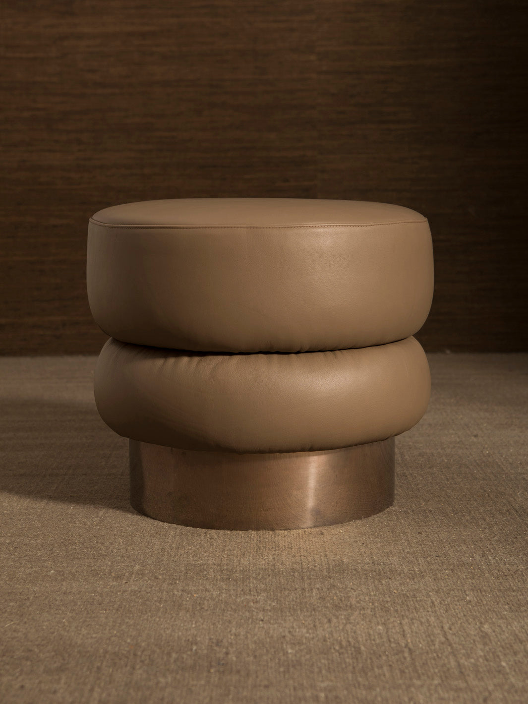 Chromo Caramel leather pouf