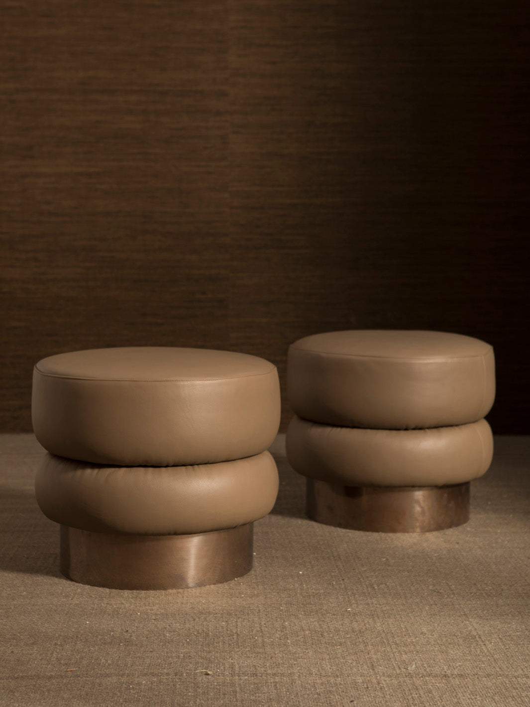 Chromo Caramel leather pouf