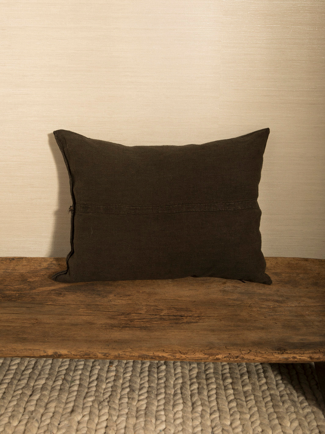 Yakisugi Isabelle Yamamoto pillow 65 x 50cm