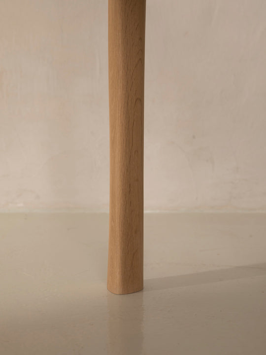PI dining table