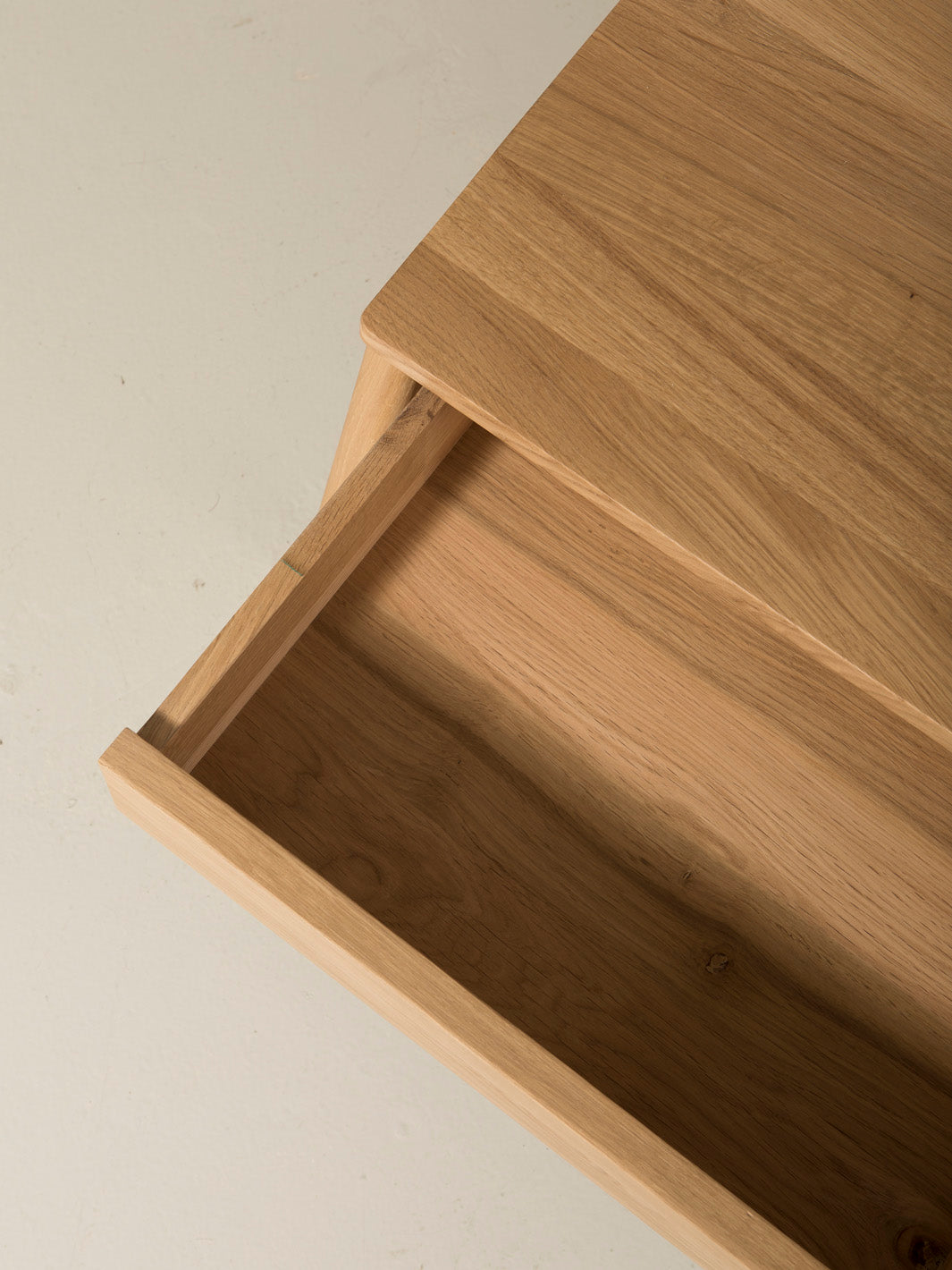 Air Oak nightstand