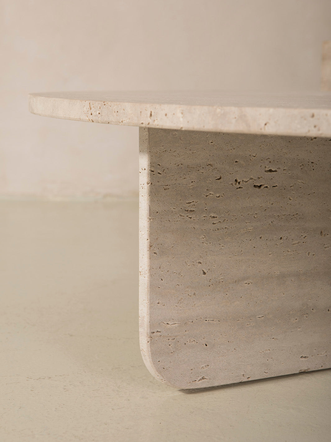 Lune travertine table set