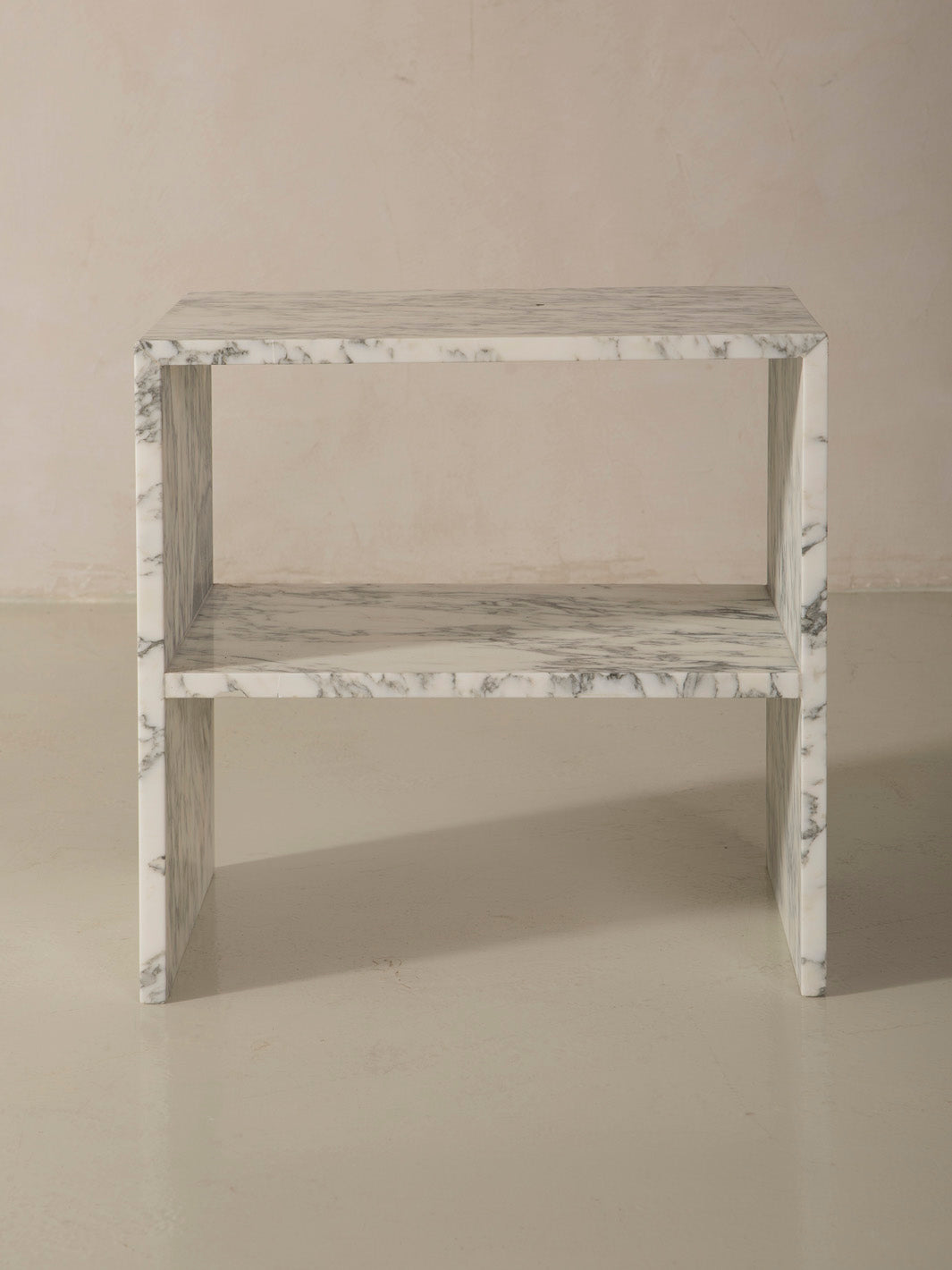 Calacatta Table