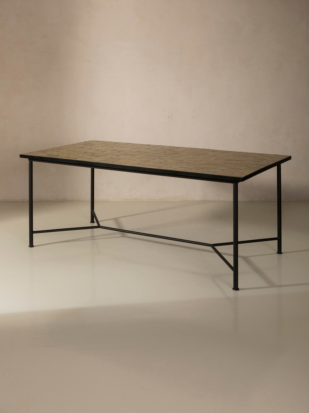 Mott Tamegroute Table